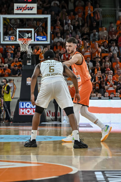 当一名前锋 当一名前锋