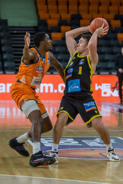 焦点集中于 焦点集中于