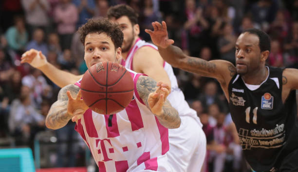 本届比赛不 本届比赛不